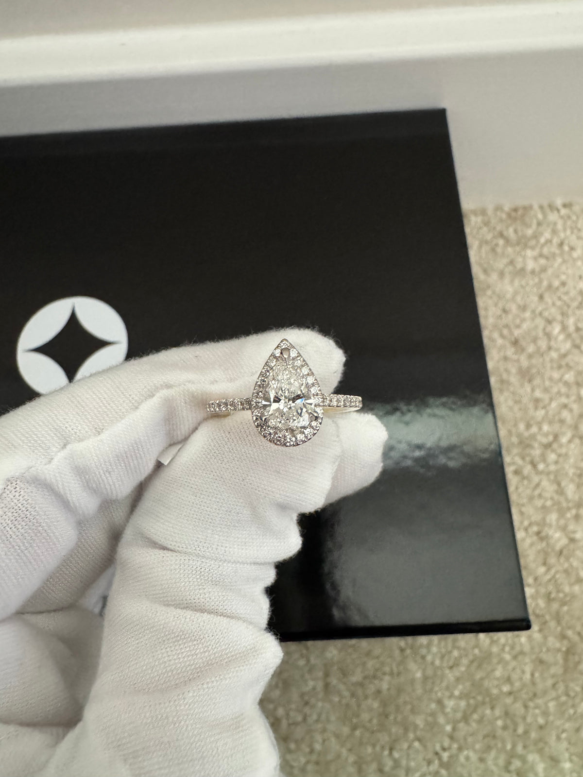 14Kt YG Pear Shape Halo Lab Diamond Ring 1.29CT VS F Color