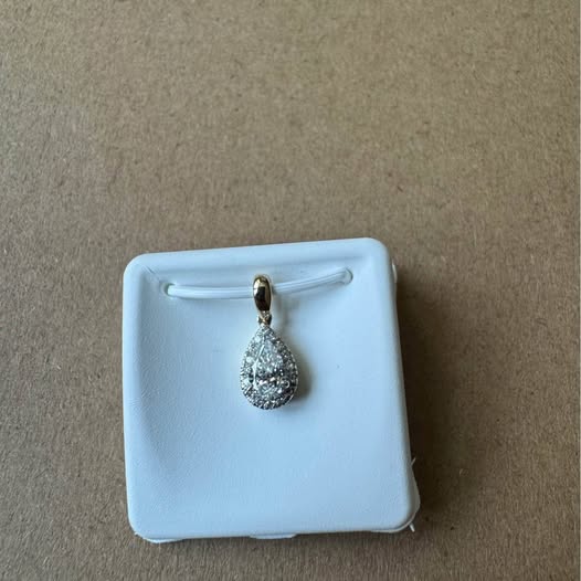14kt Yellow Gold 0.60ct Pear shape halo Pendant