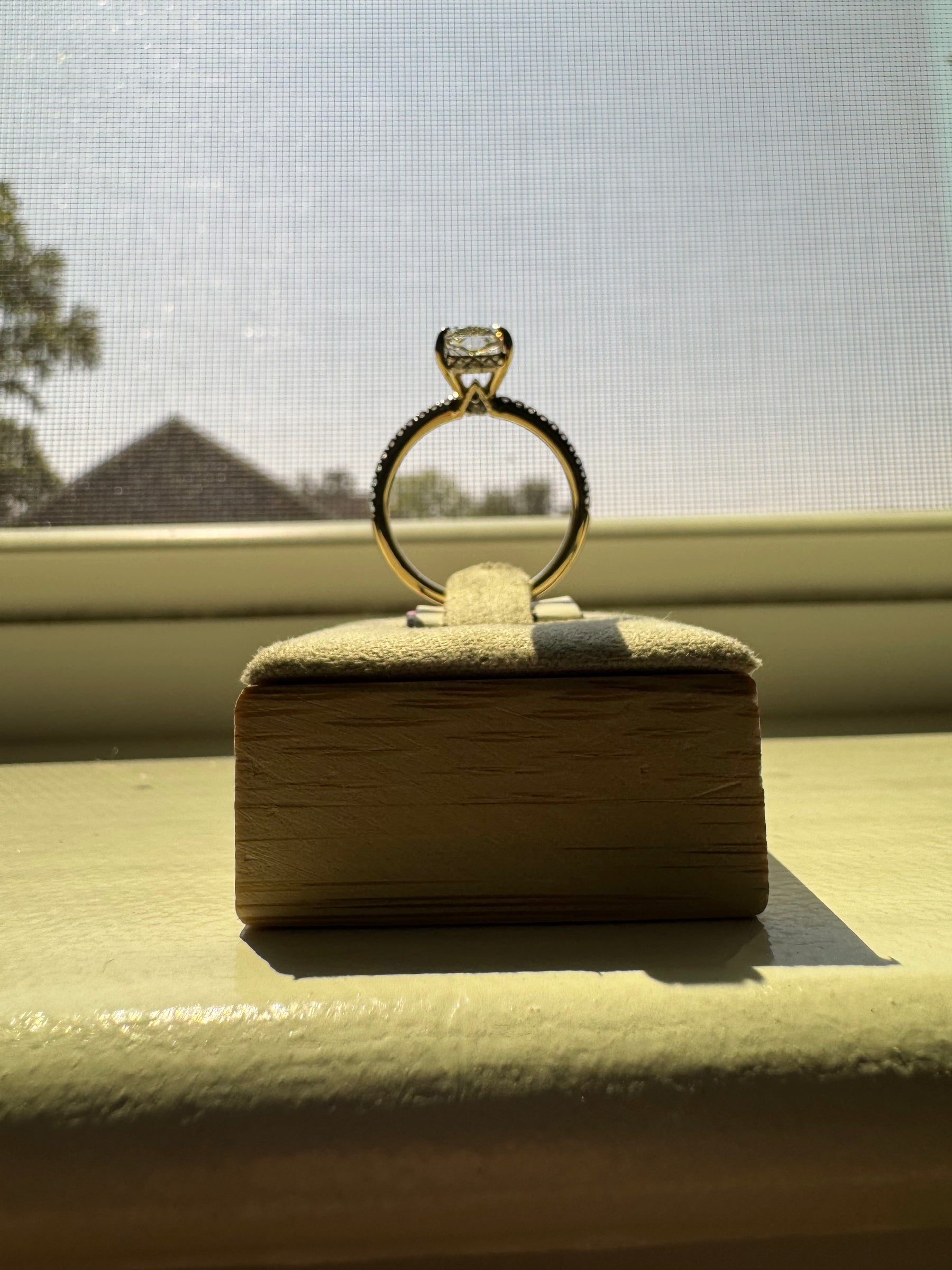 14KT YG 1.53CT CENTER RADIANT CUT LAB GROWN DIAMOND RING