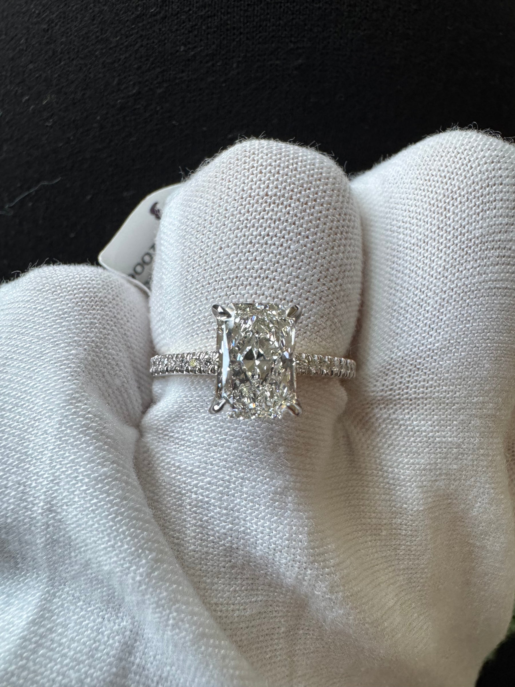 14KT YG 1.53CT CENTER RADIANT CUT LAB GROWN DIAMOND RING