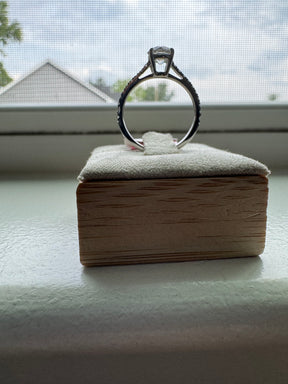 14KT White Gold Round Lab Diamond Ring