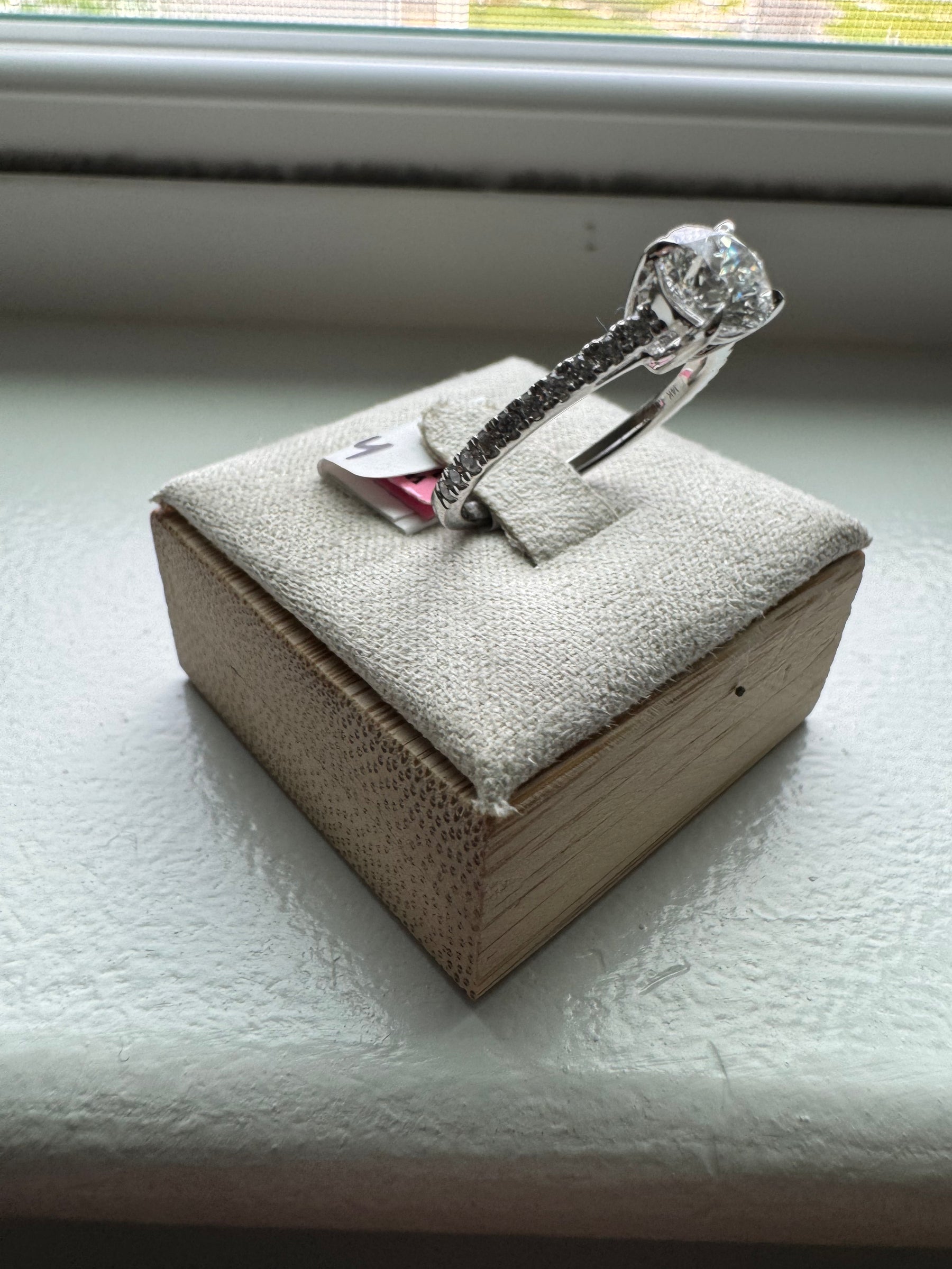 14KT White Gold Round Lab Diamond Ring