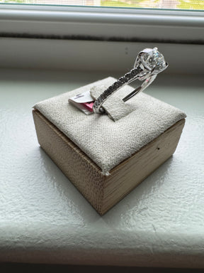 14KT White Gold Round Lab Diamond Ring