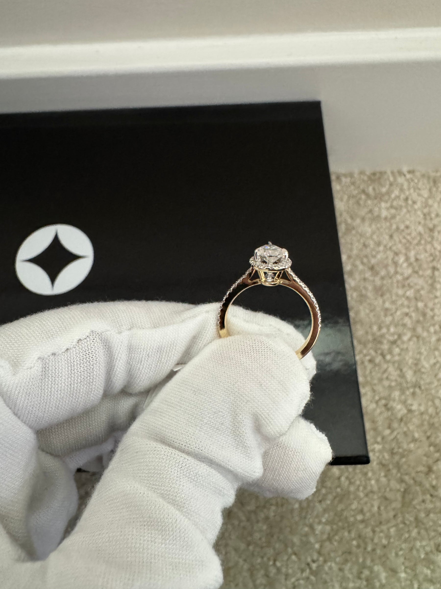 14Kt YG Pear Shape Halo Lab Diamond Ring 1.29CT VS F Color