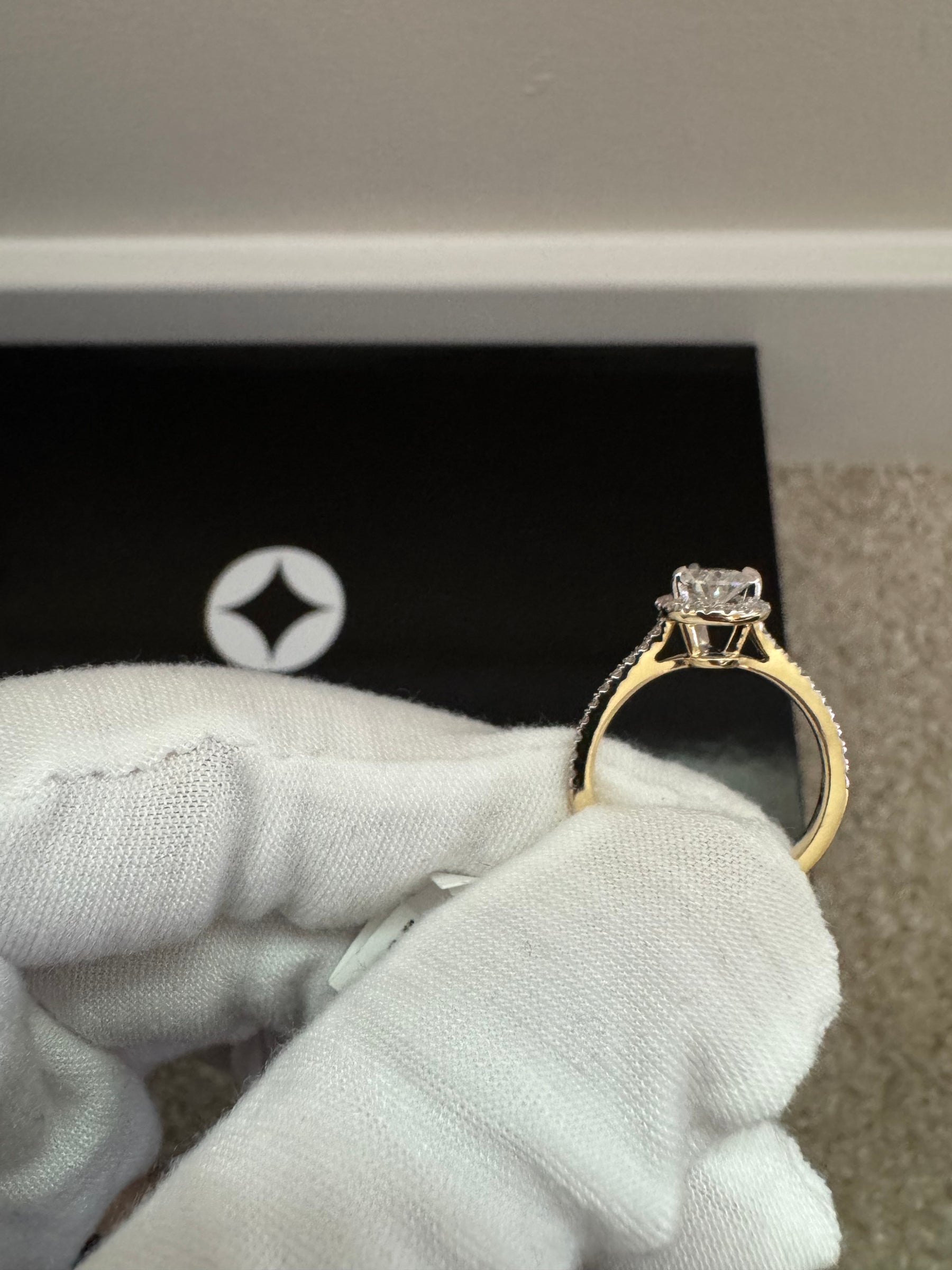 14Kt YG Pear Shape Halo Lab Diamond Ring 1.29CT VS F Color