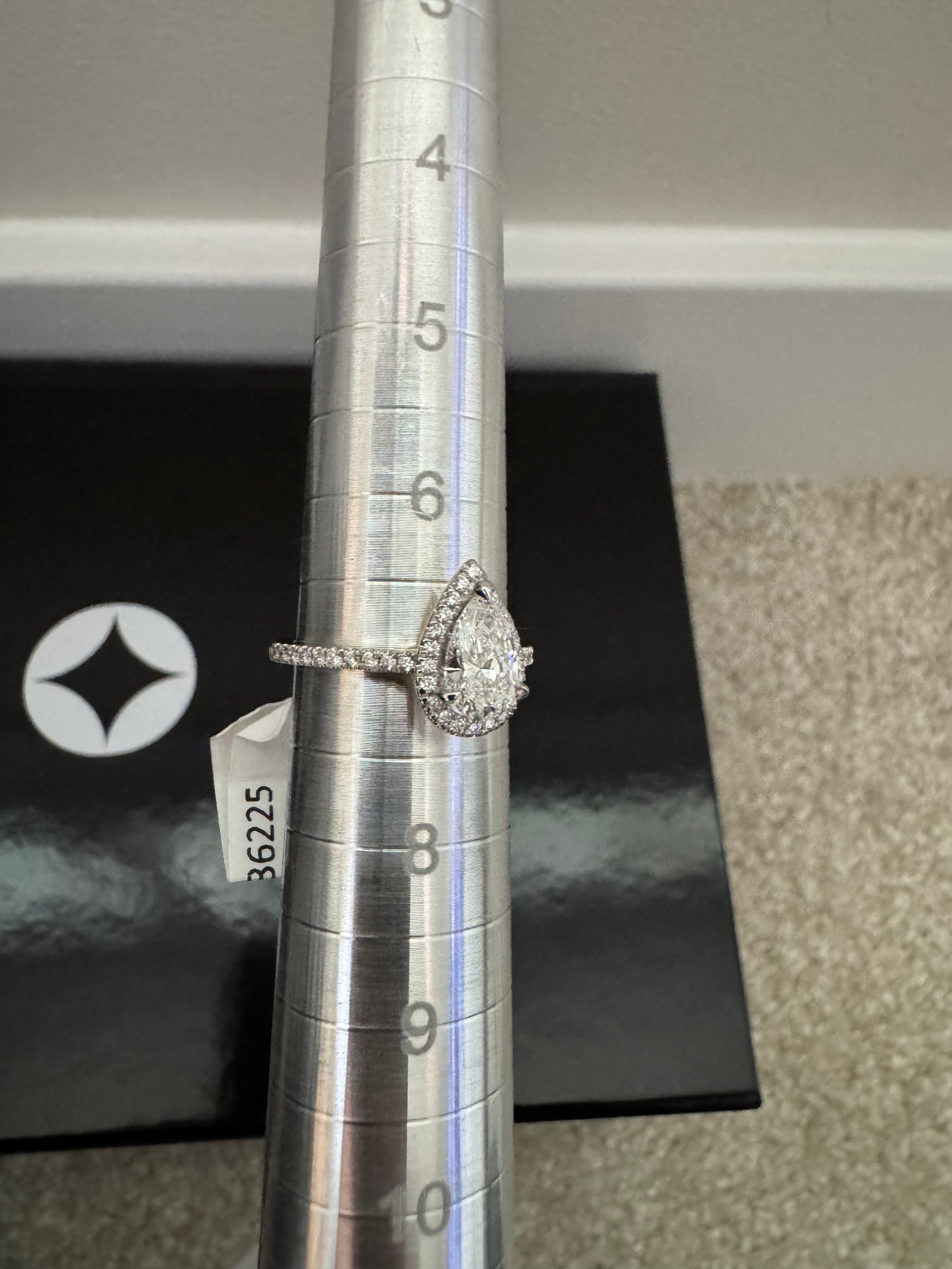 14Kt YG Pear Shape Halo Lab Diamond Ring 1.29CT VS F Color